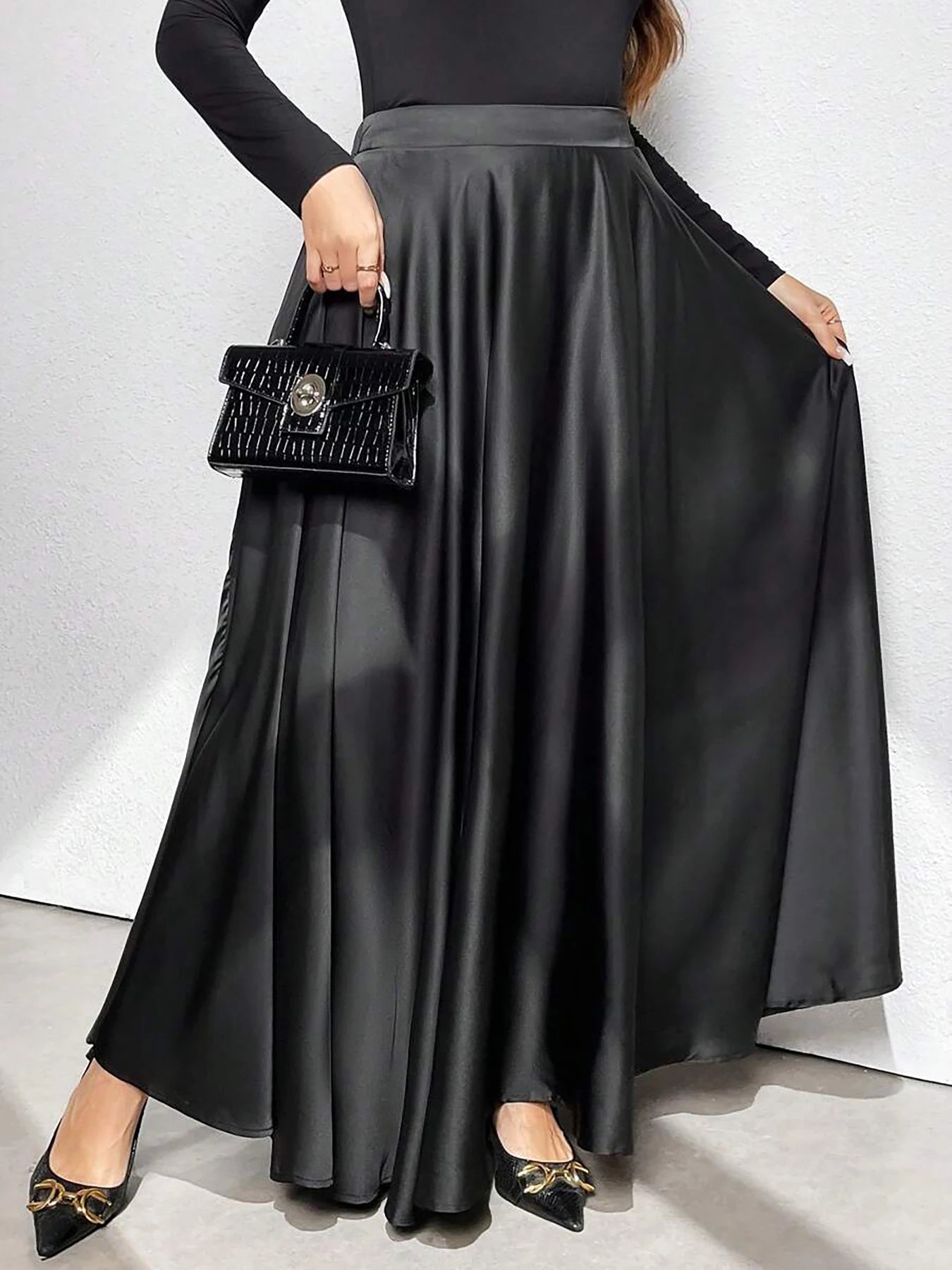 Plus-Size Women's Elegant Solid Color Flared Skirt, Elastic Waist at the Back, with Pockets
