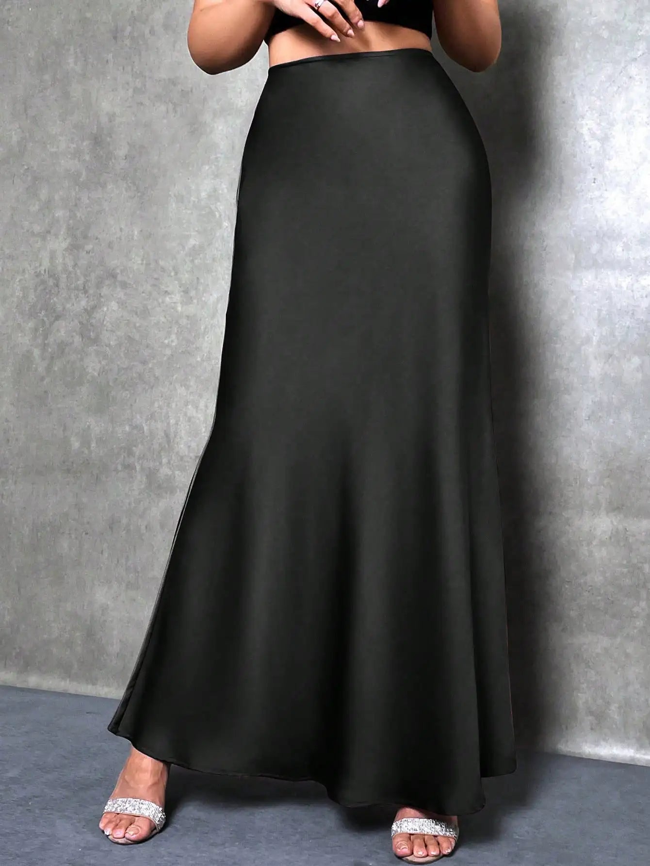 Plus-Size Women's Elegant Solid Color Flared Skirt, Elastic Waist at the Back, with Pockets