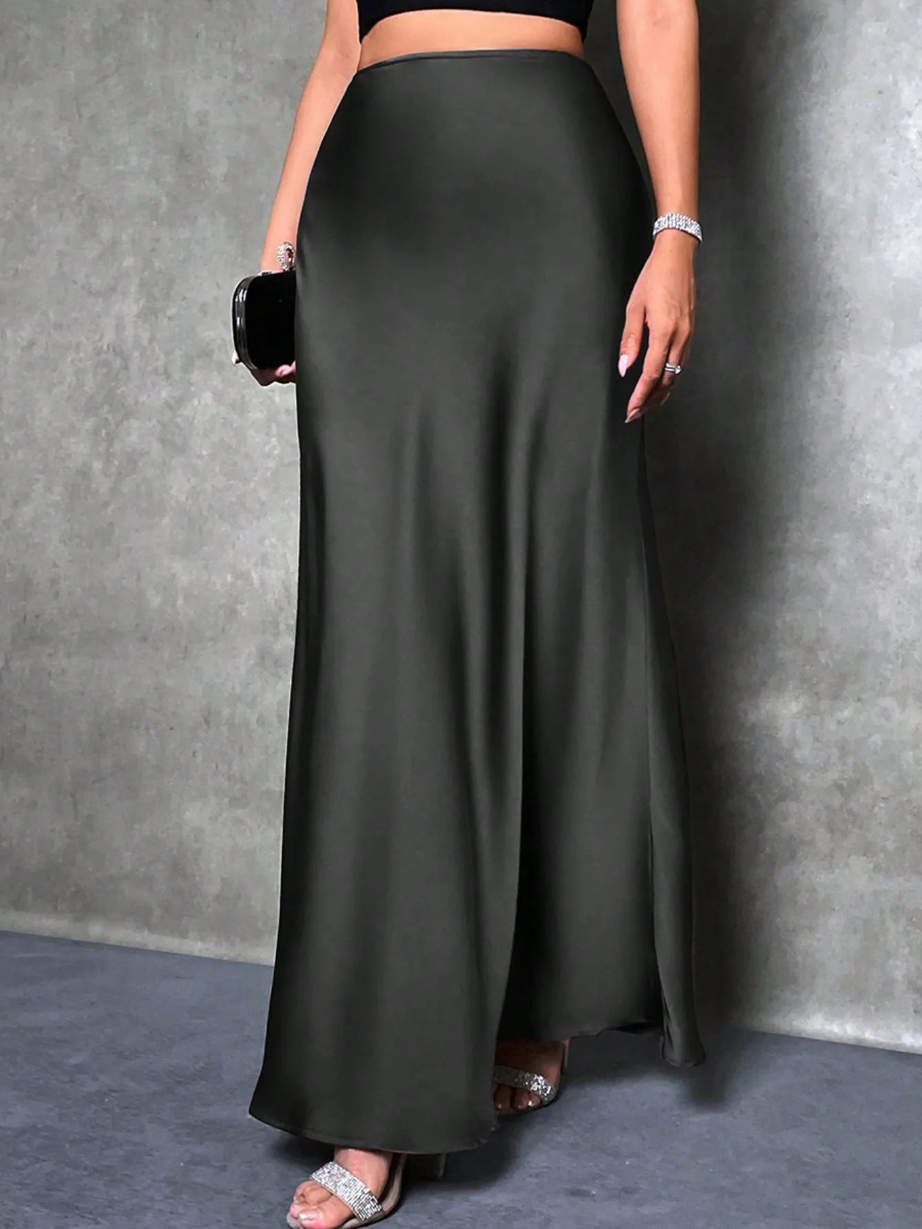 Plus-Size Women's Elegant Solid Color Flared Skirt, Elastic Waist at the Back, with Pockets